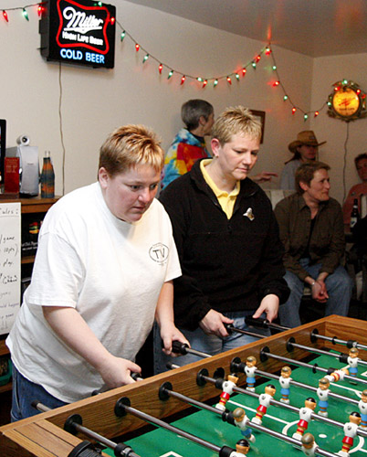 047-foosball09