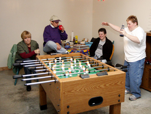 058-foosball09